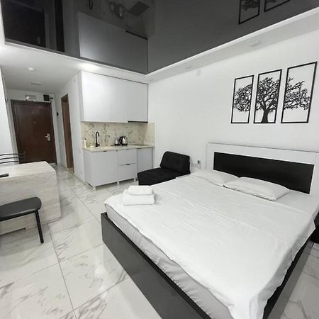 Sea View Studio Apartment In Orbi Residence Batumi Exterior photo